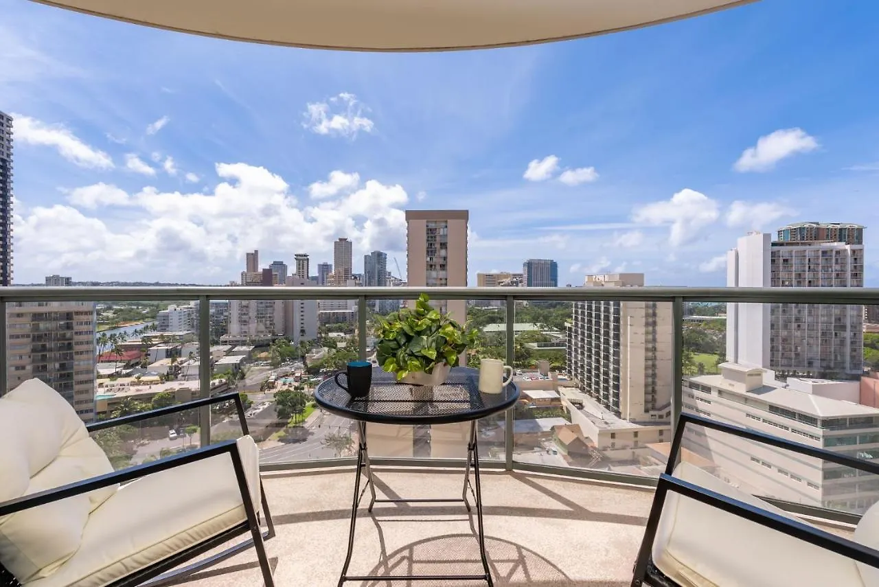 アパート Allure Waikiki Condo ホノルル